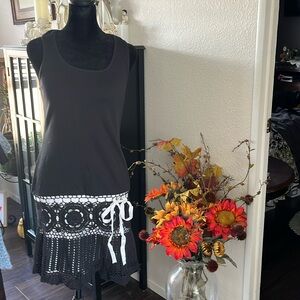 Black Sleeveless sweater Dress with Lace Hem